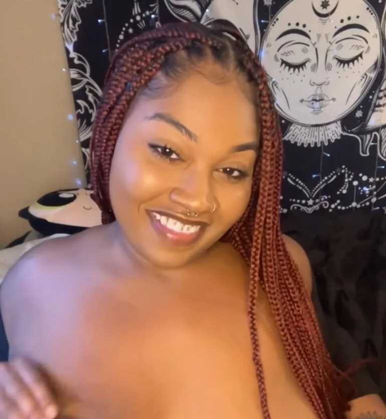 THEE LEESHA BUNZ🖤🐆